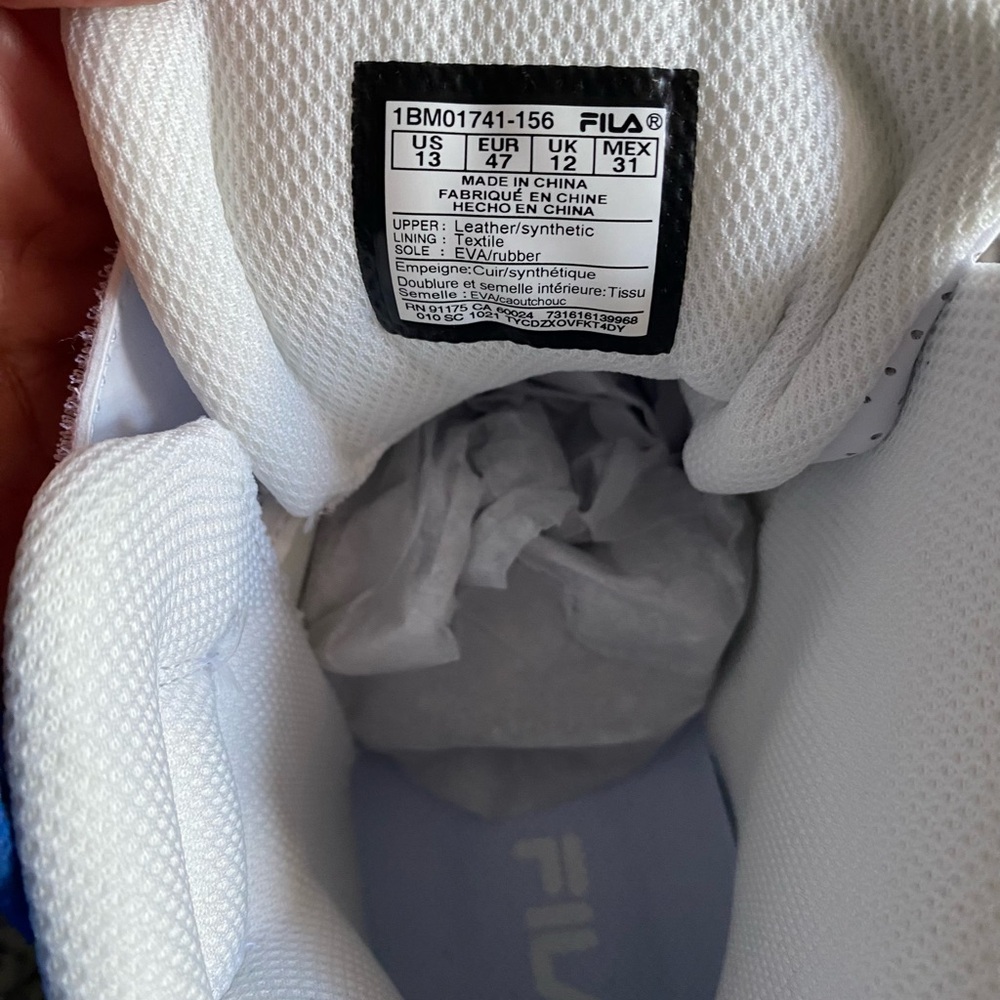 NIB Fila Teratach 600 Mid Leather Sneakers - Picture 4 of 7